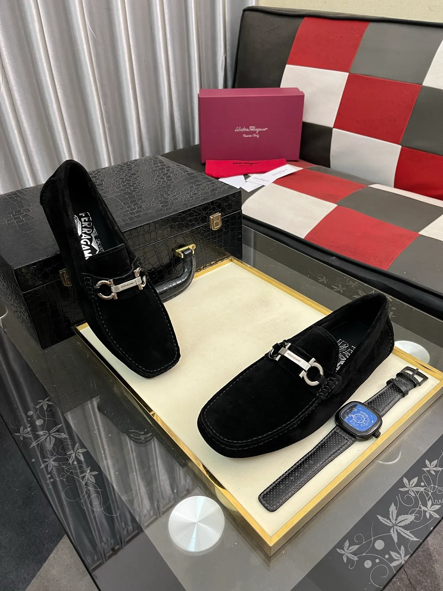 Men's shoes 💰560⌚️⌚️ Ferragamo [Ferragamo] new high-end quality framed shoes. The style is luxurious and elegant, with equal emphasis on practicality and style. We pay special attention to quality and details. The shoe last leather, workmanship and comfort are not inferior! Material: Imported first-layer soft cowhide leather upper ➕Genuine leather lining, code number: 38-446️⃣colors available